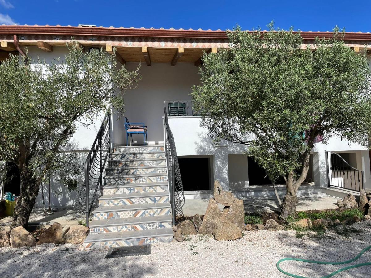 Agriturismo "Pirastreri" Синискола Экстерьер фото