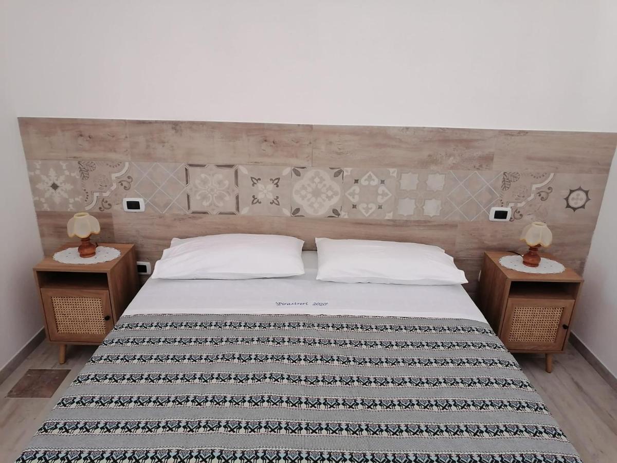 Agriturismo "Pirastreri" Синискола Экстерьер фото