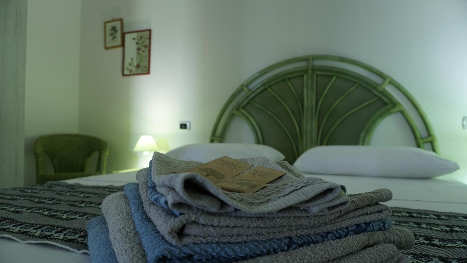 Agriturismo "Pirastreri" Синискола Экстерьер фото