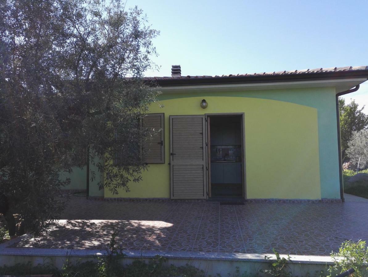 Agriturismo "Pirastreri" Синискола Экстерьер фото