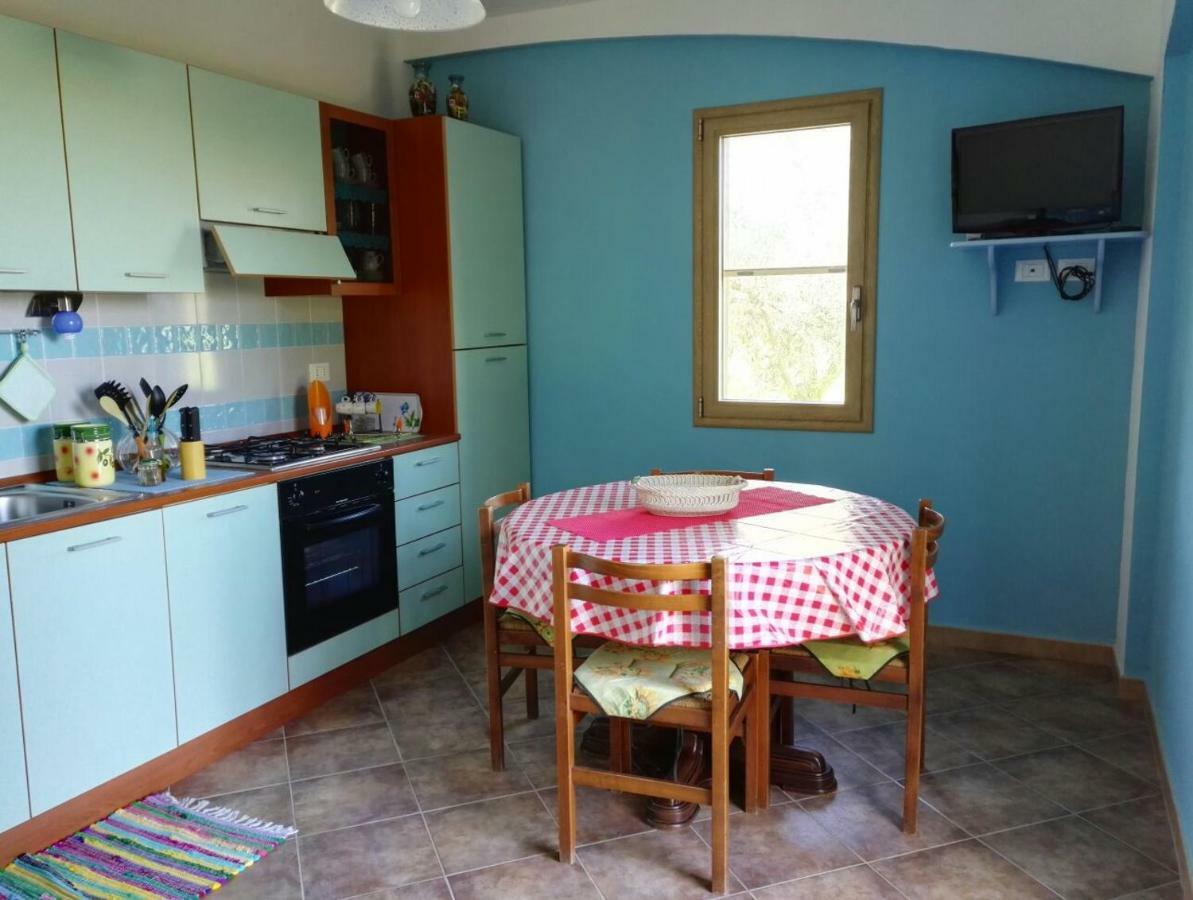 Agriturismo "Pirastreri" Синискола Экстерьер фото